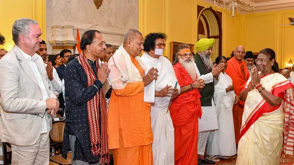 Droupadi Murmu interfaith.jpg