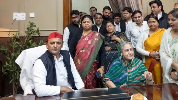 Akhilesh Yadav Jaya Bachchan