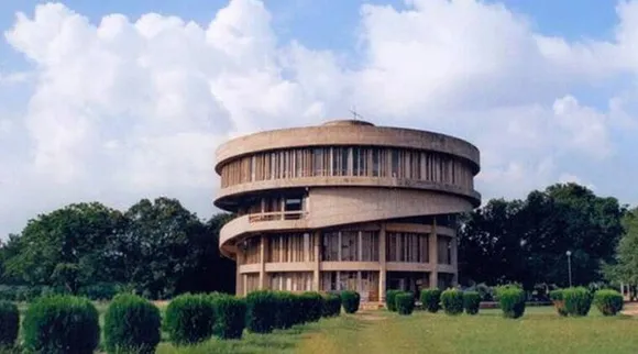 panjab university.jpg