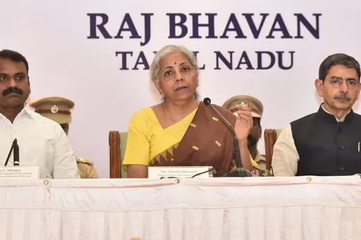 Nirmala Sitharaman Raj Bhavan.jpg