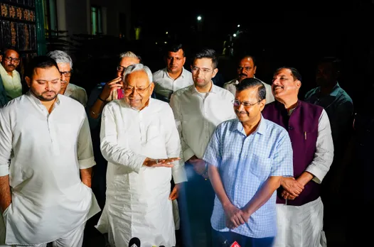 Nitish Kumar meets Arvind Kejriwal