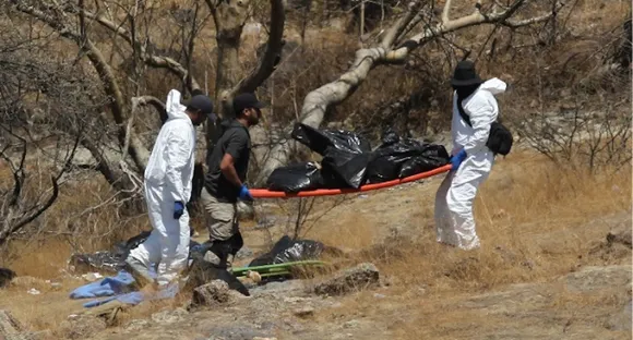 Mexico Police bodies stuffed in bags