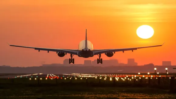 Plane landing.jpg