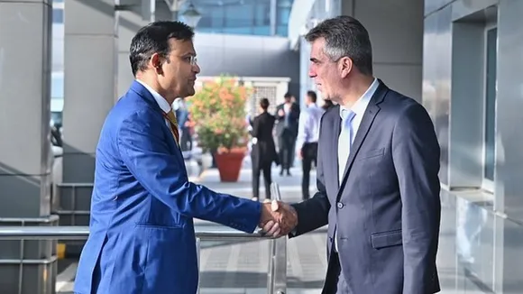 Minister of Foreign Affairs of Israel Eli Cohen being received upon his arrival in New Delhi on May 9