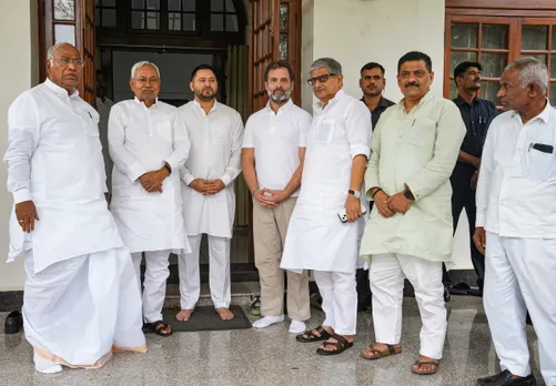 Nitish Kumar meets Kharge Rahul Gandhi