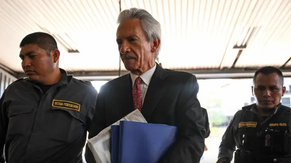 Jose Ruben Zamora