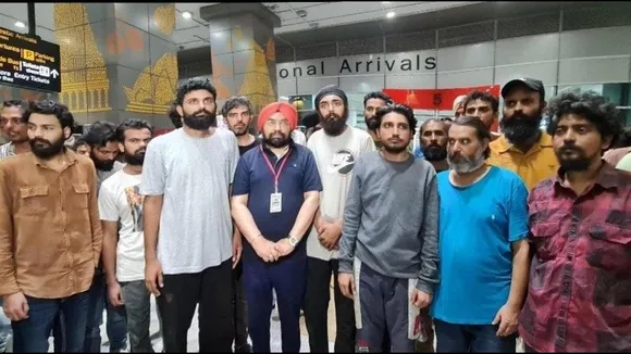 Indians evacuated Libya.jpg