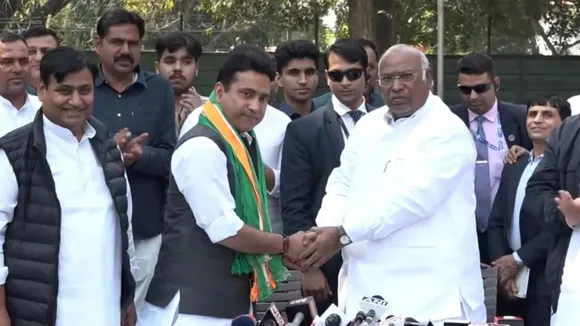 Congress President Mallikarjun Kharge welcomes Churu MP Rahul Kaswan as he joins the party, in New Delhi