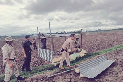 Manipur police destroys bunkers