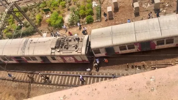 Mumbai Local Train Derail CSMT
