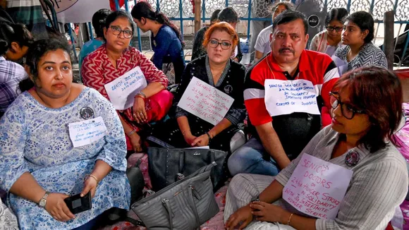 Senior doctors join junior doctors' protest against the RG Kar Medical College and Hospital rape and murder incident, in Kolkata, Monday, Oct.7, 2024.