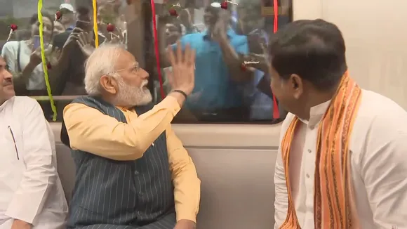 Modi in Kolkata underwater metro