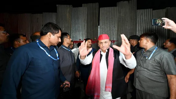 Samajwadi Party President Akhilesh Yadav arrives at the gate of Jaiprakash Narayan International Center (JPNIC), in the Gomti Nagar area of Lucknow, Thursday, Oct. 10, 2024.