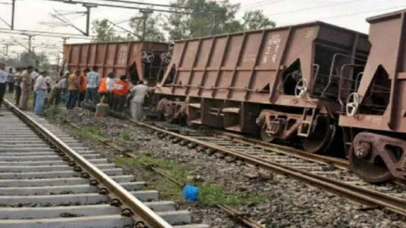 Goods train derail near Bokaro