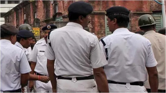woman civic volunteer of Kolkata Police