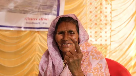 Elderly Voter Noida Meerut Ghaziabad Uttar Pradesh Voting