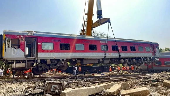 North East Express derailed in Buxar Bihar Train Accident