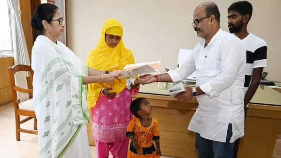 Mamata Banerjee offers job to widow of Sabir Malik