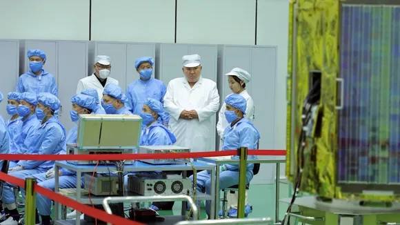 Kim Jong Un examined military spy satellite