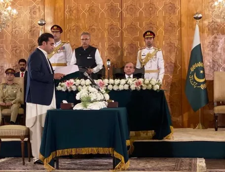 Bilawal Bhutto Zardari taking oath as foreign minister