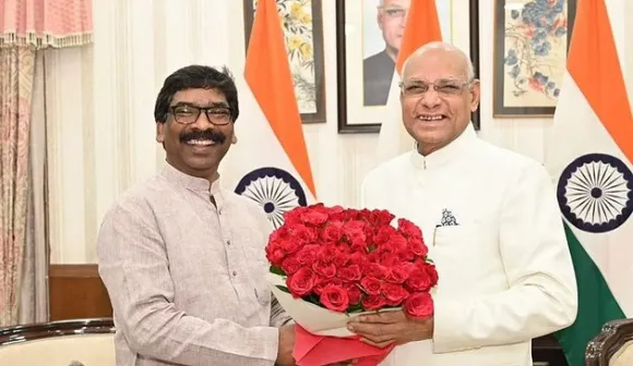 Jharkhand CM Hemant Soren with Jharkhand Governor Ramesh Bais (File photo)