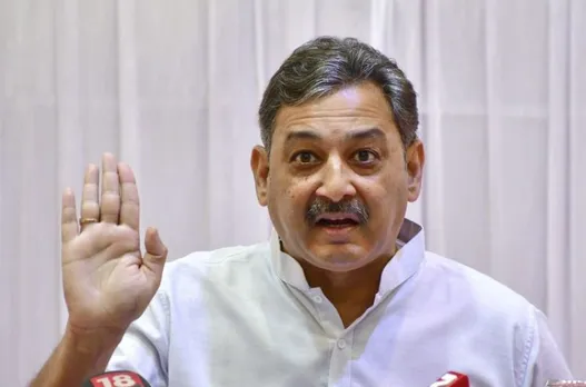 Former Rajya Sabha MP and Maratha leader Chhatrapati Sambhajiraje addresses a press conference