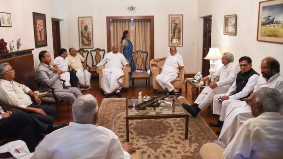 Leaders of Opposition parties discuss their VP candidate