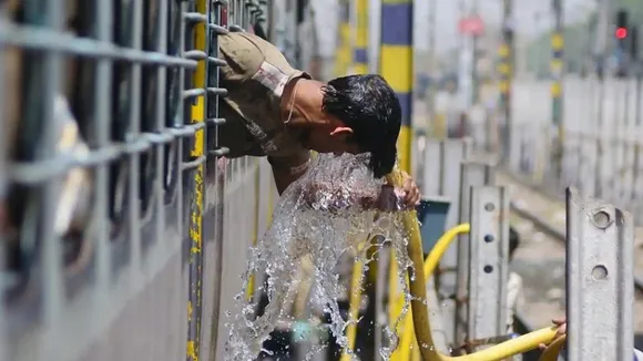 Here is what health experts are suggesting  ways to tackle heat-related ailments