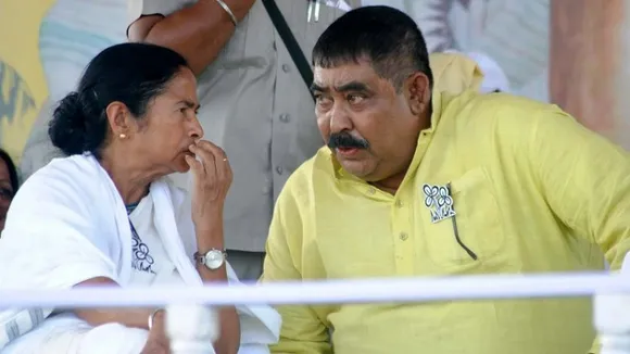 Mamata Banerjee and Anubrata Mondal (File photo)