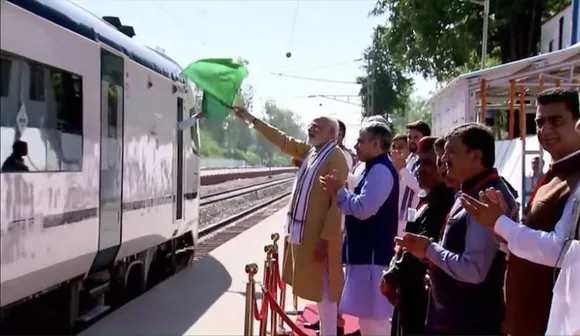 PM Modi flags off Vande Bharat Express from Una