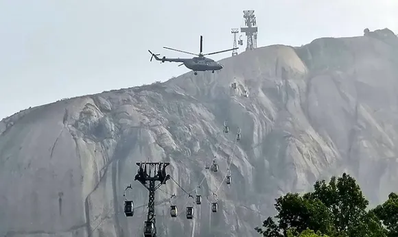 All trapped tourists rescued, one more person falls off chopper