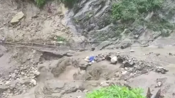 flash flood kashmir