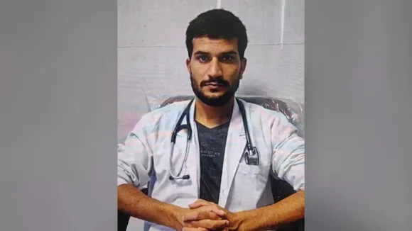 DR UMAR NABI IN DOCTOR DRESS