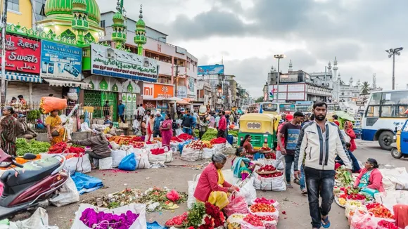 BANGALORE KR MARKET FLOWER SALE (2)