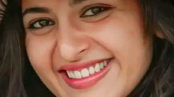 ಹಲ್ಲುಗಳು ಫಳಫಳ ಹೊಳಿಬೇಕಂತ ಅಪ್ಪಿತಪ್ಪಿಯೂ ಈ ತಪ್ಪು ಮಾಡ್ಬೇಡಿ.. ಈ ಟಿಪ್ಸ್ ಪಾಲಿಸಿ..!