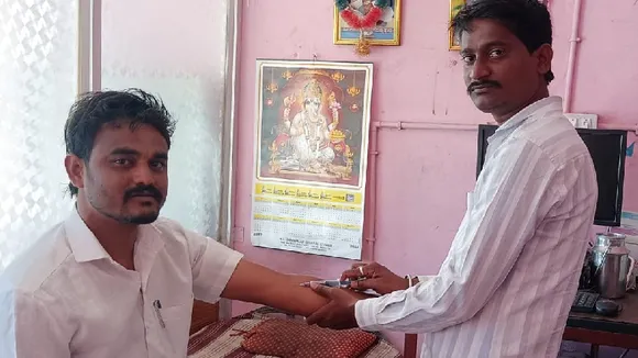 ಸಿಎಂ ಸಿದ್ದರಾಮಯ್ಯಗೆ ರಕ್ತದಲ್ಲಿ ಪತ್ರ ಬರೆದ ಶಿಕ್ಷಣ ಪ್ರೇಮಿ; ಹೊಸ ಸರ್ಕಾರಿ ಪಿಯು ಕಾಲೇಜು ಆರಂಭಿಸಿ ಎಂದು ಆಗ್ರಹ