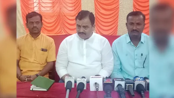 ಶಕ್ತಿ ಯೋಜನೆಯಿಂದಾಗಿ ಆಟೋದವರ ಜೀವನ ಹೇಗೆ?; ಸರ್ಕಾರಕ್ಕೆ ಡಾ.ಬಾಬು ರಾಜೇಂದ್ರ ನಾಯಕ ಪ್ರಶ್ನೆ