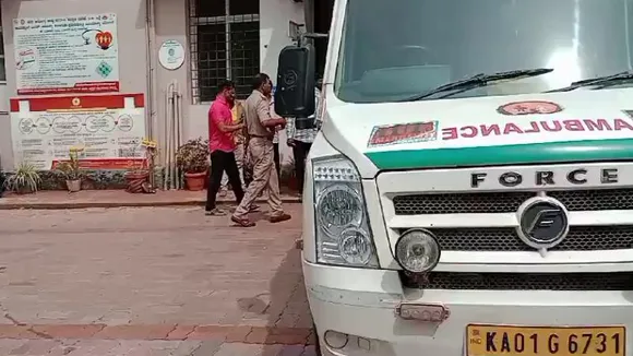 ಪ್ರೀತಿಸಿದ ಹುಡುಗಿ ಜೊತೆ ಕಿರಿಕ್‌.. ಪೊಲೀಸ್ ಠಾಣೆ ಗೇಟ್ ಬಳಿ ಕತ್ತು ಸೀಳಿ ಹತ್ಯೆ ಮಾಡಿದ ಯುವಕ