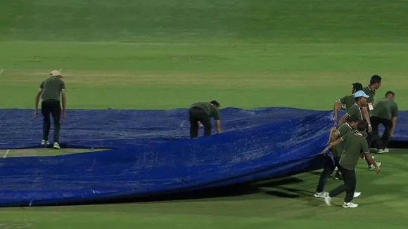 RCBvsDC: ಇಂದು ಆರ್​ಸಿಬಿ ಪಂದ್ಯ ಸ್ಥಗಿತವಾಗೋದು ಪಕ್ಕಾ? ಈ ಮಾತನ್ನ ನಾವು ಹೇಳ್ತಿಲ್ಲ, ಇವ್ರೇ ಹೇಳ್ತಿದ್ದಾರೆ ಕೇಳಿ