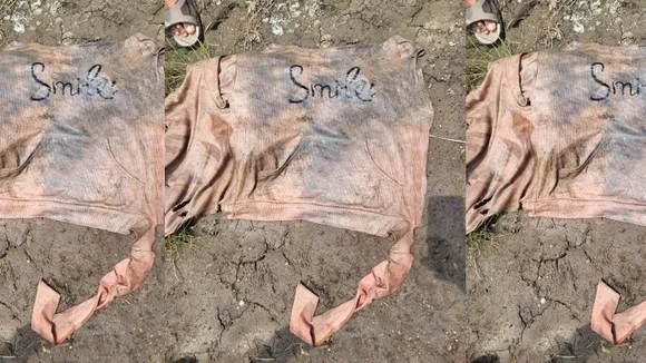 ತಲೆ ಒಂದ್ಕಡೆ.. ದೇಹ ಒಂದ್ಕಡೆ.. ಕೊಳೆತ ಸ್ಥಿತಿಯಲ್ಲಿ ಅನಾಮಧೇಯ ಯುವತಿಯ ಮೃತದೇಹ ಪತ್ತೆ