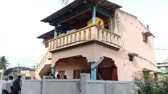 ಹೆಂಡತಿ ತಲೆ ಕತ್ತರಿಸಿ ಪರಾರಿಯಾಗಿದ್ದ ಕಿರಾತಕ.. ತುಮಕೂರಿನ ಬರ್ಬರ ಹತ್ಯೆ ಕೇಸ್‌ಗೆ ಬಿಗ್ ಟ್ವಿಸ್ಟ್‌; ಆಗಿದ್ದೇನು?