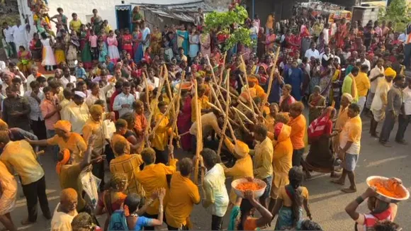 ಅಯ್ಯೋ.. ಇದೆಂಥಾ ಜಾತ್ರೆ! ಬಡಿಗೆಯಿಂದ ಹೊಡೆದು ಕೊಳ್ತಾರೆ ಜನರು! ಶತಮಾನದ ಇತಿಹಾಸ ಇದಕ್ಕಿದೆ