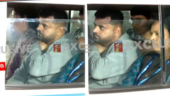 VIDEO: ಮಹಿಳಾ SIT ಅಧಿಕಾರಿಗಳಿಂದ ಪ್ರಜ್ವಲ್ ರೇವಣ್ಣ​ ಅರೆಸ್ಟ್​.. ಇದರ ಹಿಂದೆ ಮತ್ತೊಂದು ಕಾರಣ