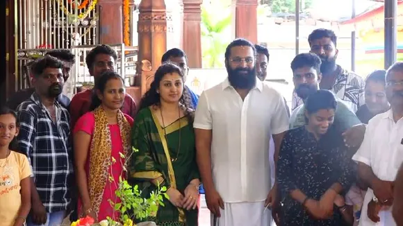 ಕೊರಗಜ್ಜನ ಸನ್ನಿಧಿಯಲ್ಲಿ ರಿಷಬ್​ ಶೆಟ್ಟಿ.. ಅಜ್ಜನಿಗೆ ಮದ್ಯ, ಚಕ್ಕುಲಿ, ಬೀಡವಿಟ್ಟು ಪ್ರಾರ್ಥಿಸಿದ ಡಿವೈನ್​ ಸ್ಟಾರ್​