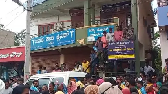 ಹೆರಿಗೆಗೆಂದು ಬಂದ ಗರ್ಭಿಣಿ ಸಾವು.. ಆಸ್ಪತ್ರೆ ಮುಂದೆ ಶವವಿಟ್ಟು ಕುಟುಂಬಸ್ಥರ ಪ್ರತಿಭಟನೆ