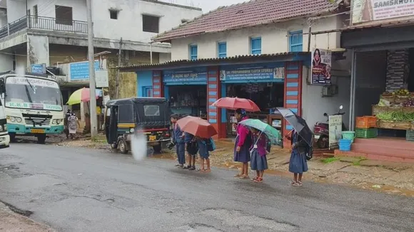 ಭಾರೀ ಮಳೆ.. ರಾಜ್ಯದ ಈ ಭಾಗದ ಶಾಲೆಗಳಿಗೆ ರಜೆ ಘೋಷಣೆ