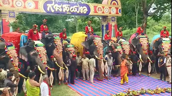 ಅಂಬಾರಿ ಹೊತ್ತು ದಸರಾ ಸುತ್ತಲಿರೋ ಅಭಿಮನ್ಯು.. ರಾಜ್ಯಗಾಂಭೀರ್ಯದಿಂದ ಹೆಜ್ಜೆ ಹಾಕೋ ಆನೆಗಳ ಪರಿಚಯ ಇಲ್ಲಿದೆ