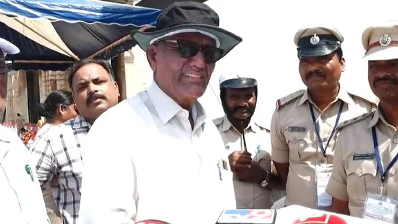 BREAKING: ತುಂಗಭದ್ರಾ ಡ್ಯಾಂ 19ನೇ ಗೇಟ್‌ಗೆ ಮೊದಲ ಸ್ಟಾಪ್ ಲಾಗ್‌ ಅಳವಡಿಕೆ ಕಾರ್ಯ ಸಕ್ಸಸ್‌