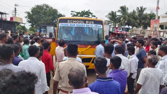 ಅಂಗನವಾಡಿ ಬಾಲಕನ ಮೇಲೆ ಹರಿದ ಖಾಸಗಿ ಶಾಲಾ ವಾಹನ.. 5 ವರ್ಷದ ಪುಟಾಣಿ ಸಾವು