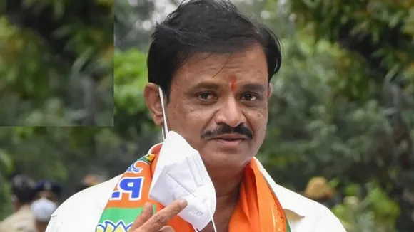 ಕೋಟಿ ಕೋಟಿ ದುಡ್ಡಿನ ಒಡೆಯ MLA ಮುನಿರತ್ನ.. ಕೇವಲ 20 ಲಕ್ಷ ರೂಪಾಯಿ ಲಂಚಕ್ಕೆ ಕೈ ಚಾಚಿದ್ರಾ?